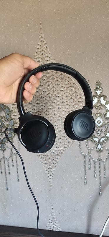 Аудиотехника: Беспроводные накладные наушники JBL - Формат: накладные, складная — 1