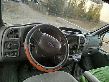 танар фура: Легкий грузовик, Ford, Стандарт, 2 т, Б/у — 3