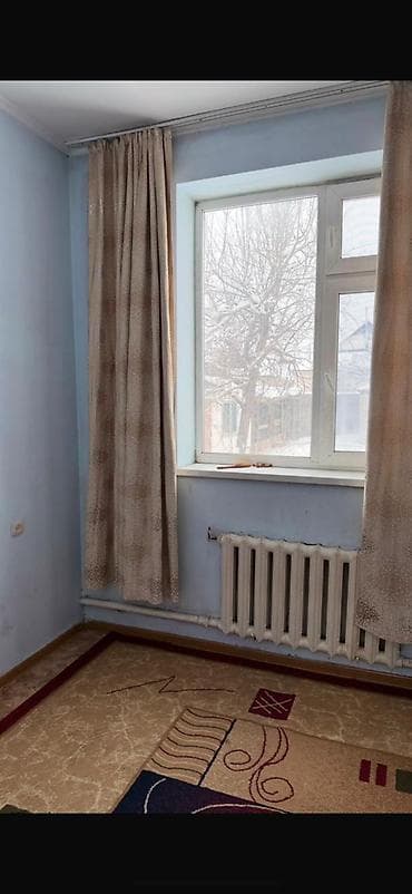 продаю дом с магазином: 90 м², С мебелью — 9