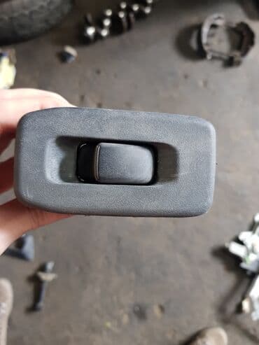 сколько стоят электронные часы: Mitsubishi Pajero IO кнопка стеклоподьемника, Митсубиси Паджеро Ио — 2