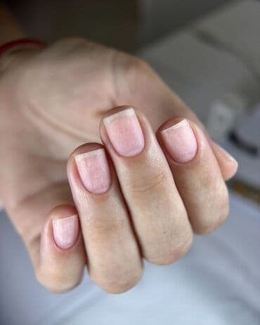 Обучение, курсы: Выравнивание, Дизайн, Наращивание ногтей, Маникюр, Педикюр, Услуги подолога, Консультация, Одноразовые расходные материалы, Требуются модели — 6