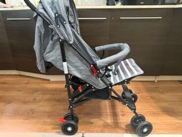 детская коляска с дождевиком: Коляска, цвет - Серебристый, Новый — 1