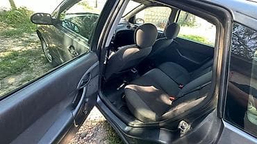 Унаа: Ford Focus: 2003 г., 1.6 л, Кол менен иштөөчү, Бензин, Хетчбек — 6