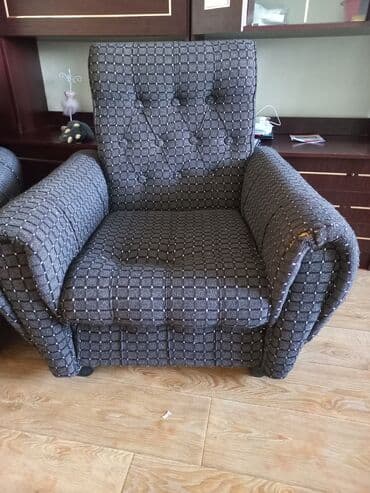 продаются бу стулья: Кресло для дома 2 шт На одном подлокотнике надо добавить немного — 2