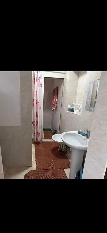 Аренда домов: 65 м², 4 комнаты, Забор, огорожен — 2