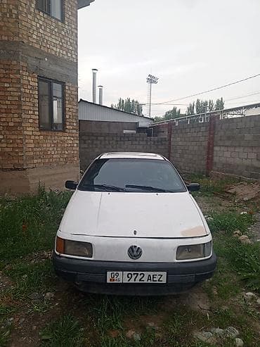 для море: Volkswagen Passat: 1992 г., Седан — 1