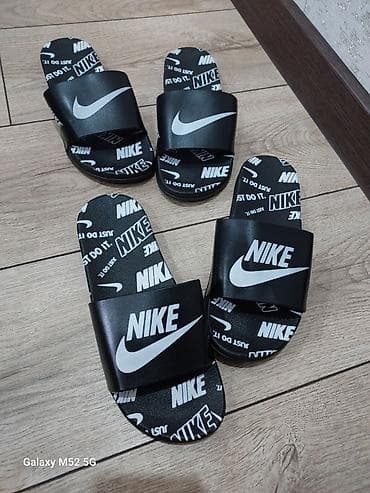 Шлёпанцы Nike с логотипом - Тип: сланцы/шлёпанцы с широкой перемычкой