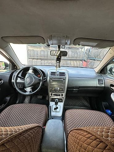 Toyota Corolla: 2008 г., 1.6 л, Робот, Бензин, Седан — 4