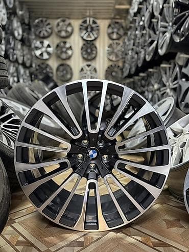 r17 8j: Литые Диски R 22 BMW, Комплект, отверстий - 5, Новый — 1