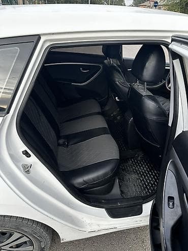 Унаа: Hyundai i30: 2016 г., 1.6 л, Кол менен иштөөчү, Бензин, Универсал — 9
