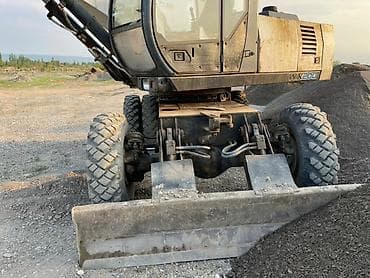 штанговый мотор или цепной: Экскаватор, 2003 г., Колесный — 4