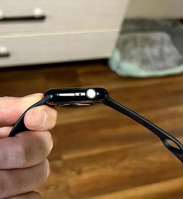 apple wathc: Apple Watch Series 8, 45 мм (aluminum case) В отличном состоянии, часы — 7