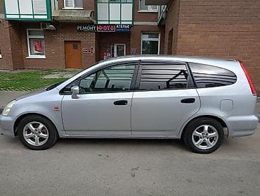 hongqi ehs9: Honda Stream: 2002 г., 1.7 л, Механика, Бензин, Универсал — 3