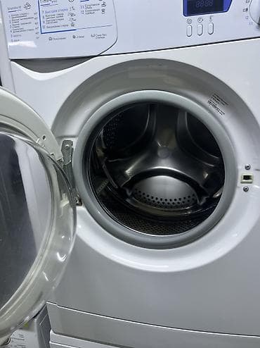 чесальная машина: Стиральная машина Indesit, фронтальная загрузка. - Электронное — 2