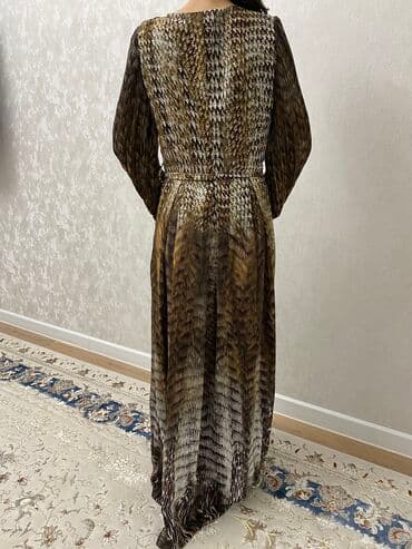 Вечернее платье, Длинная модель, С рукавами, S