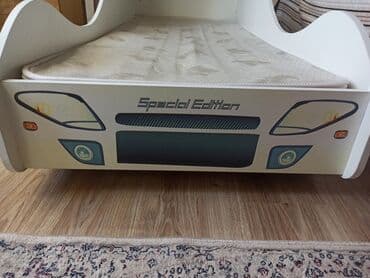 советскую детскую кроватку: Детская кроватка в отличном состоянии
6500 — 2