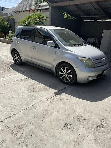 Toyota Ist: 2004 г., 1.5 л, Автомат, Бензин, Хэтчбэк
