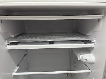 id 6: Продою холодильник состояние хорошая есть морозильник мини 12000 сом — 2