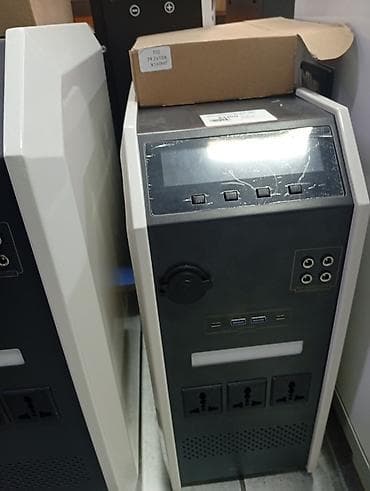 Портативная электростанция/инверторный блок питания с розетками 220 В