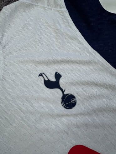 срочно продаю в связи с переездом: Son Hueng Min x Tottenham 24/25 home jersey 🤍💙 ✏️ Размеры для — 4