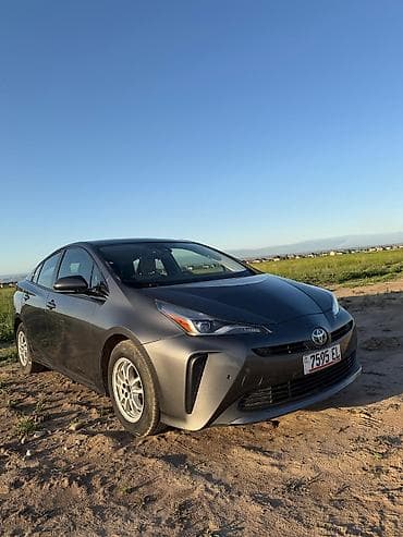 Унаа сатуу: Toyota Prius: 2019 г., 1.8 л, Гибрид, Хетчбек — 2