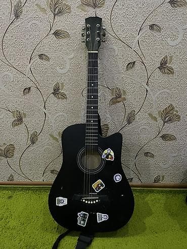 Гитара акустиками состояние не очень 
Цена подходящая