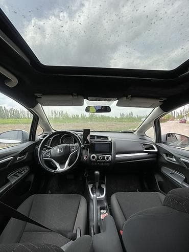 rs6 audi: Honda Fit: 2017 г., 1.5 л, Вариатор, Бензин, Хэтчбэк — 7