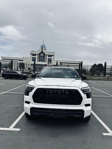 радиатр: Toyota Sequoia: 2023 г., 3.5 л, Автомат, Гибрид, Внедорожник — 4