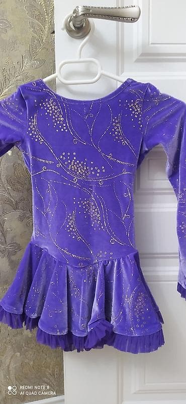 Музыкальные инструменты: Платье фигуристке для выступлений. Цвет более глубокий чем на фото — 1