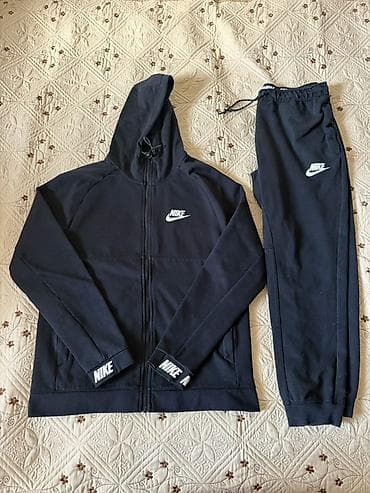 Футболки: Спортивный костюм Nike Av-15, размер M, подойдет на S, в хорошем — 1