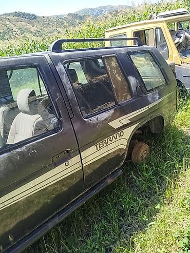 новые моторы: Nissan Terrano: 1992 г., 2.7 л, Дизель, Универсал — 2