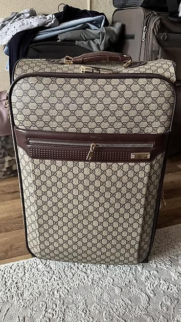 зонты бу: Чемодан, Большой (более 70 л), На колесах — 4