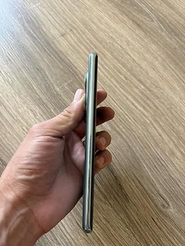 s 8: Продаю телефон 
Б/у 
Poco x7 256гб
Состояние: почти новое — 4