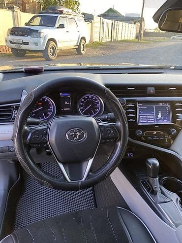 Продажа авто: Toyota Camry: 2020 г., Бензин, Седан — 10