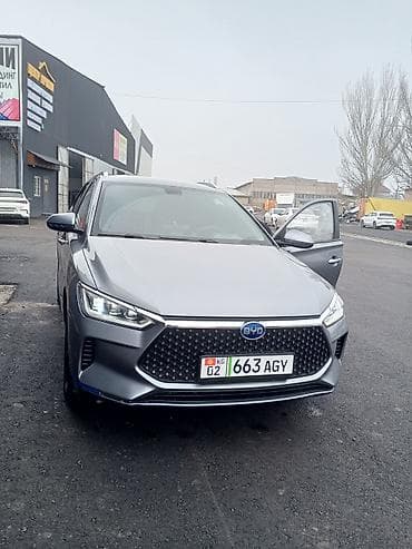 200 land: BYD E2: 2021 г., Робот, Электромобиль, Хэтчбэк — 1