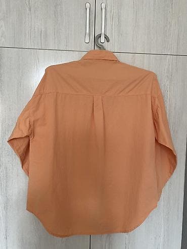 цвет бледно розового: Свободная рубашка oversize персикового цвета. - Классический отложной — 2