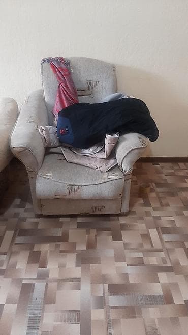 used bed: Прямой диван, Б/у — 3