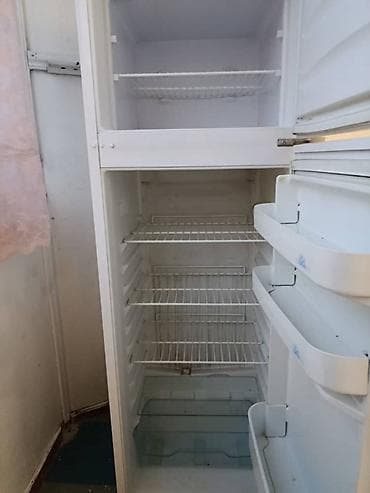 Техника и электроника: Холодильник Beko, Б/у, Двухкамерный — 2