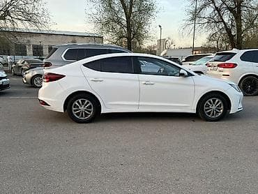 Hyundai Avante: 2018 г., 1.6 л, Автомат, Бензин, Седан — 3