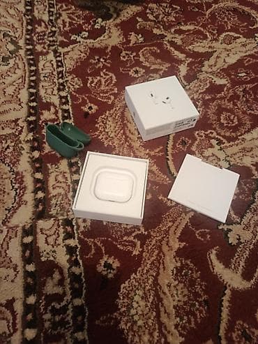 Беспроводные наушники-вкладыши Apple AirPods (поколение с укороченной — 3