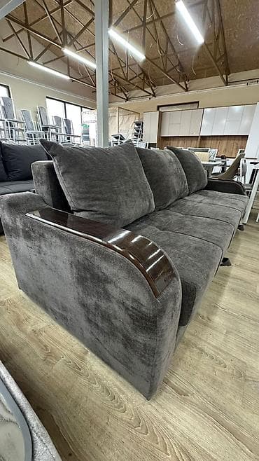 Прямой диван