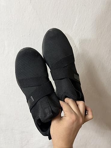 Кроссовки, 39, Puma, Б/у, цвет - Черный, Самовывоз