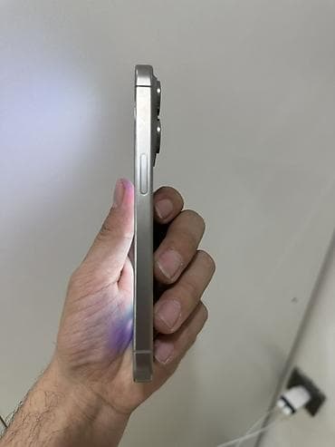 фотоаппарат instax: IPhone 15 Pro, Б/у, 256 ГБ, Natural Titanium, Зарядное устройство, Защитное стекло, Чехол, В рассрочку, 88 % — 6