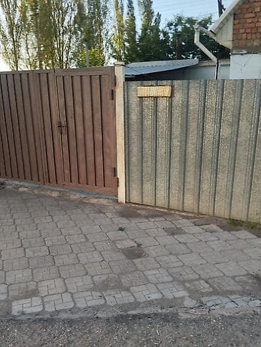 дом краснаречка: Продаётся частный дом с участком. - Капитальный двухэтажный дом из — 1