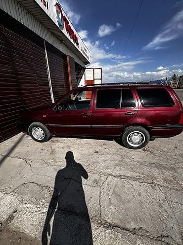 тойота ист запчасти бишкек: Volkswagen Golf: 1993 г., 1.8 л, Кол менен иштөөчү, Бензин, Универсал — 1
