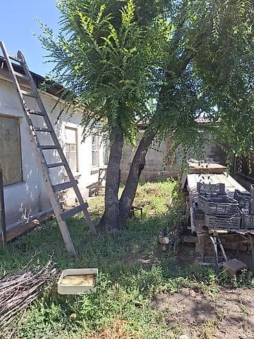 Дома: Продается частный полдома с участком 2.5 соток, по Госакту 1.5 соток — 3