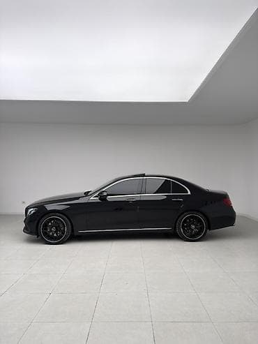 мерс 124 дверные карты: Mercedes-Benz E-Class: 2019 г., 2 л, Автомат, Бензин, Седан — 6