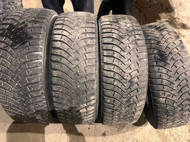 шины на нивы: Шины 225 / 65 / R 17, Зимняя шипованная, Б/у, Комплект, Внедорожные (АТ/МТ), Германия, Michelin — 1