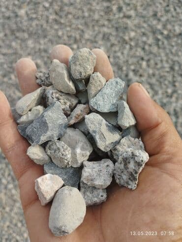 мешках: Щебень, Для дороги, В мешках, Камаз, Зил, Спринтер — 1