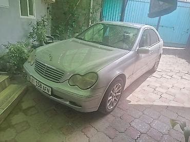 капот е124: Mercedes-Benz C-Class: 2003 г., 1.8 л, Автомат, Бензин, Седан — 1